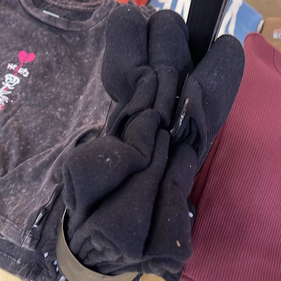 Vans Socks 6 pairs set CREW VANS.
"OFF THE WALL" Black/White
NWT - Picture 11 of 16